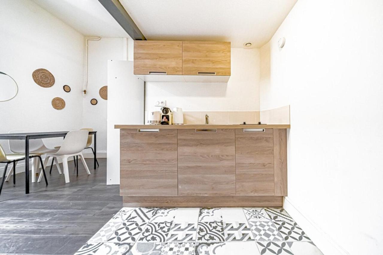 Appartement Studio Dumas-Charmant 2 Pers-Metro Valmy à Lyon Extérieur photo